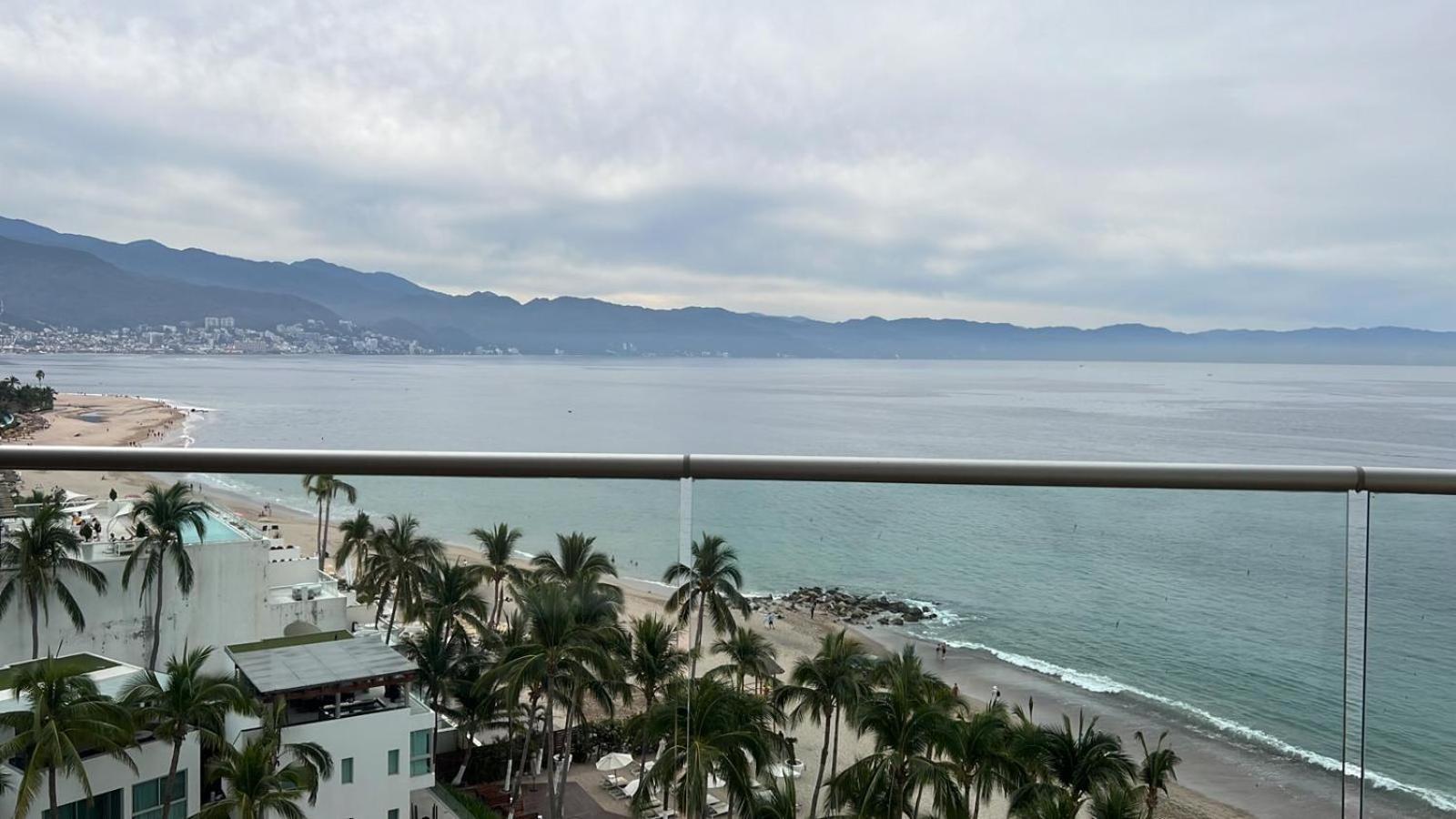 Icon Vallarta, Puerto Vallarta Exteriör bild