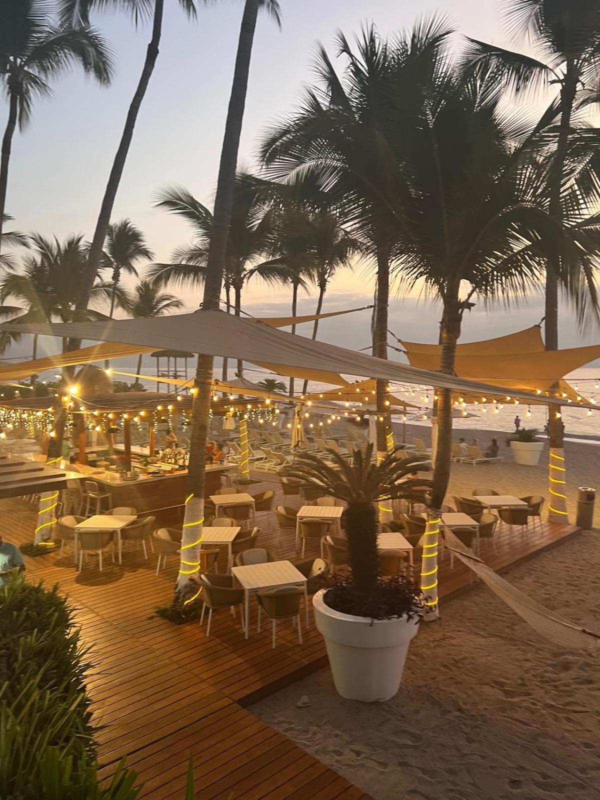 Icon Vallarta, Puerto Vallarta Exteriör bild
